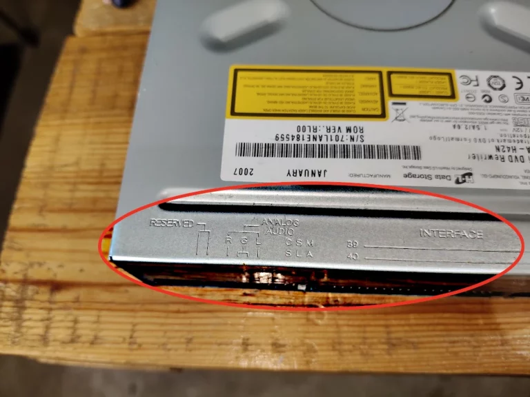 Instrukcja ustawienia zworki napędu DVD LG