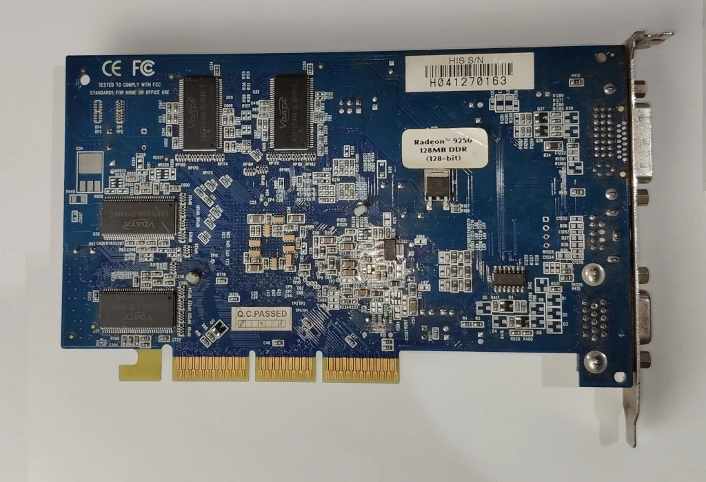 oznaczenia karty Radeon 9250 z drugiej strony
