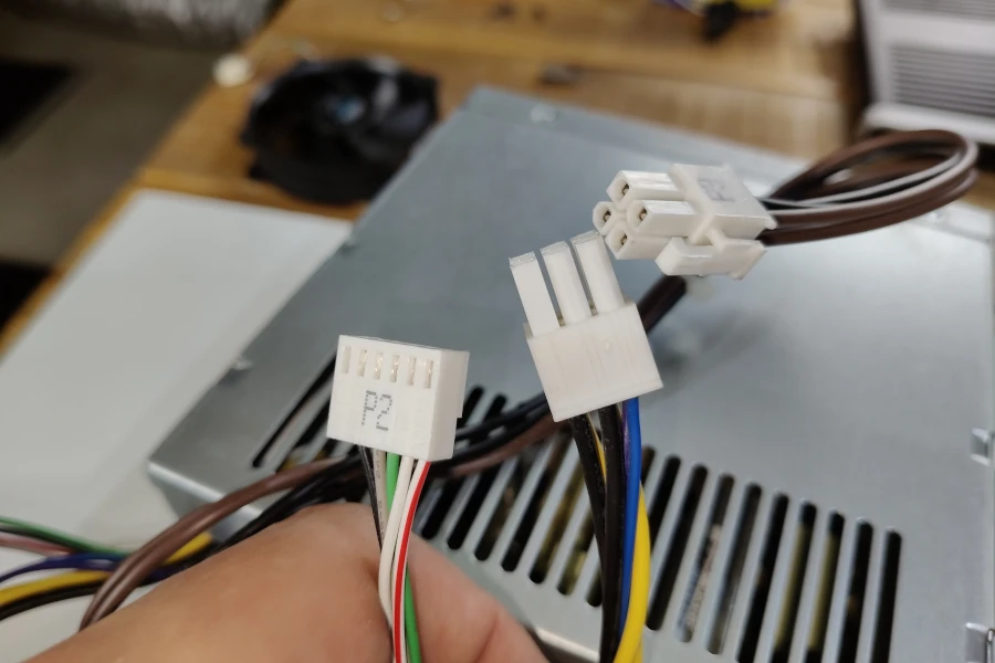 przewody zasilające z wtyczkami zasilacza HP