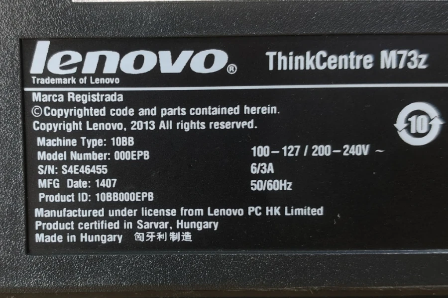 naklejka z informacją o modelu komputera lenovo M73z