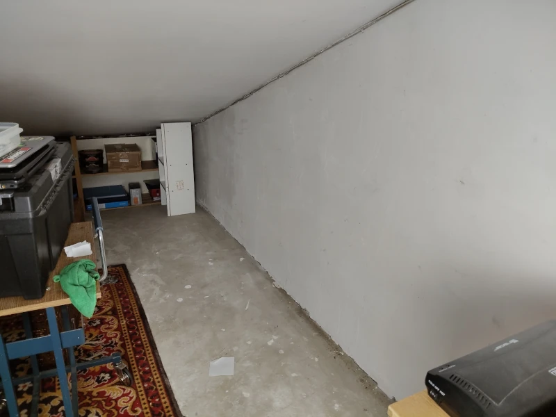 Ściana szczytowa warsztatu komputerowego